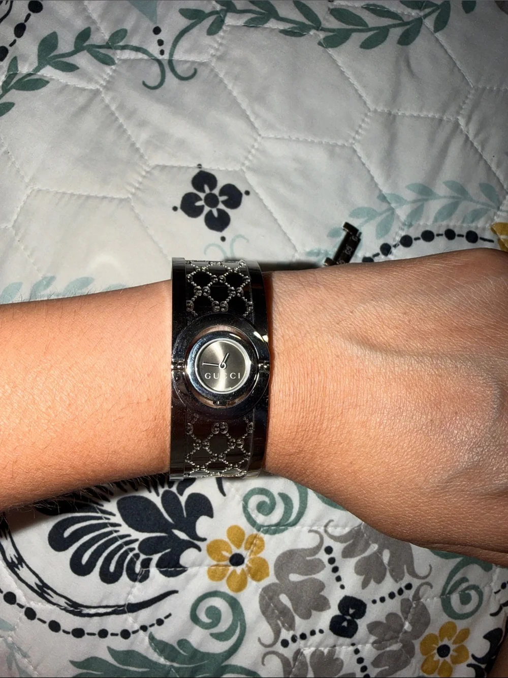 Gucci Silver Logo Bangle Smart Bracelet
